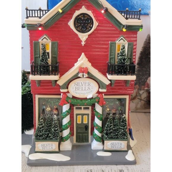 Dept 56 55040 Silver Bells Christmas Shop xmas village accessory - Picture 9 of 15